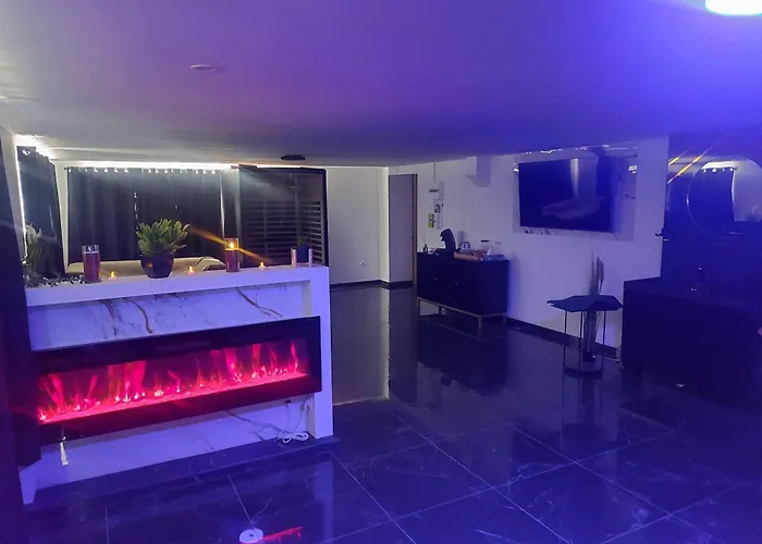 Timebasishotel Privee Deluxe O'palawan Gold Tourcoing